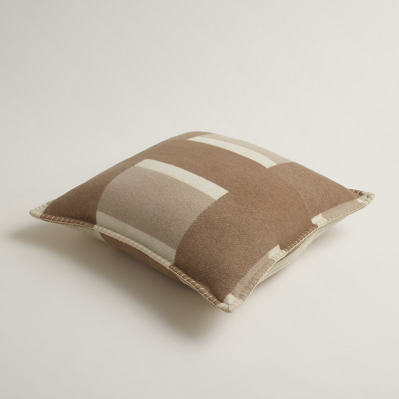 H Tissage pillow | Hermès UAE